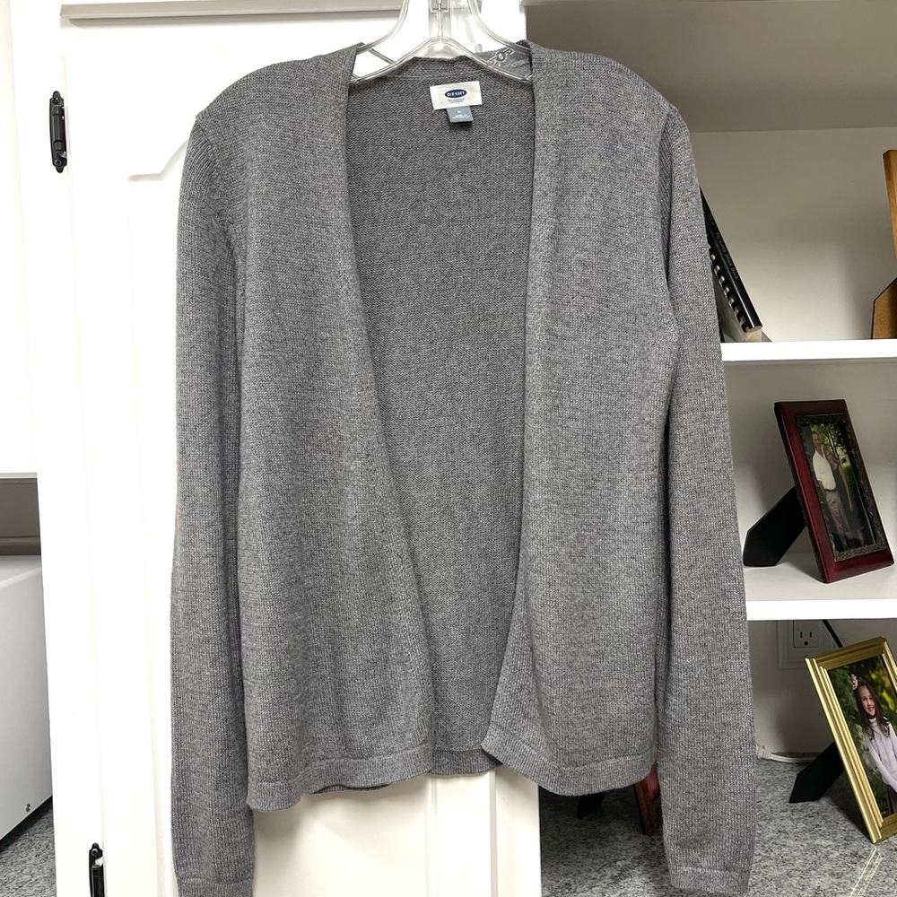 Old Navy Size M Grey Sweater